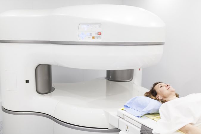 open magnetic resonance machine