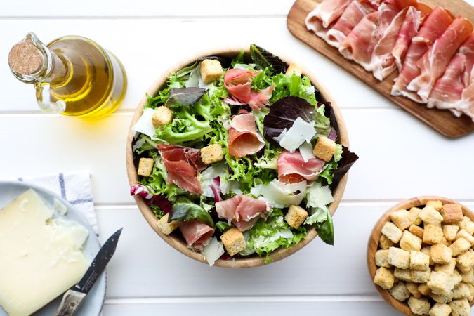 Yummy salad with bacon and croutons