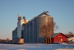 Grain silos and small railroad station in Sleepy Eye, Minnesota R5RzA5