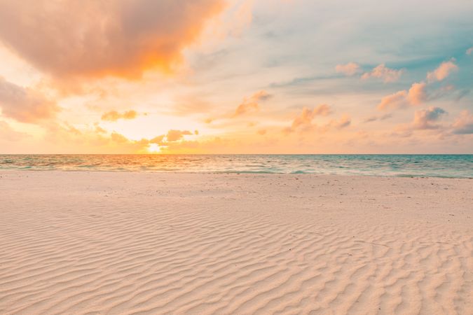 Sun coming down over the Indian Ocean, landscape