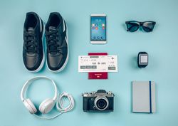 Set with urban vacation accessories