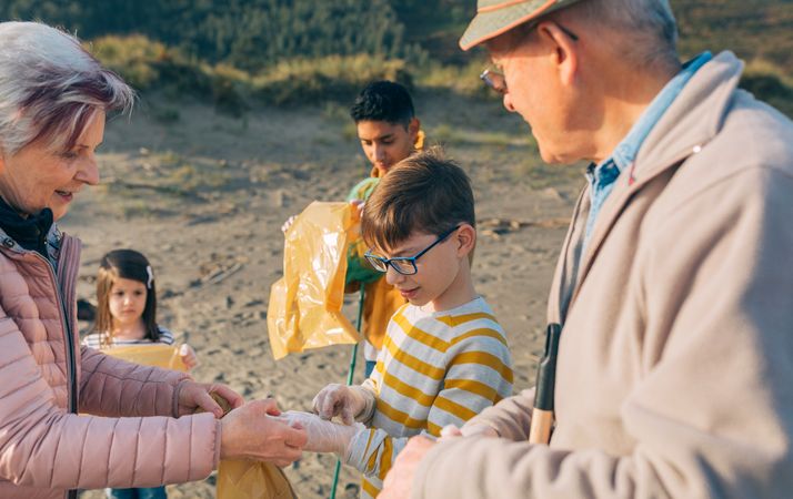 Volunteers preparing to clean the beach