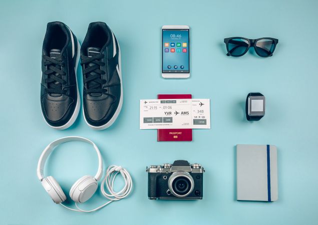 Set with urban vacation accessories