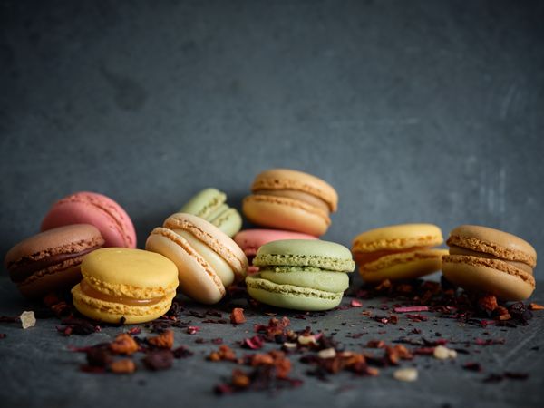 Delicious macaroons with dried tea leaves