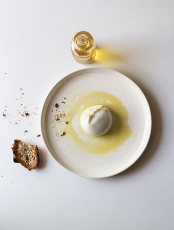 Burrata cheese and condiments