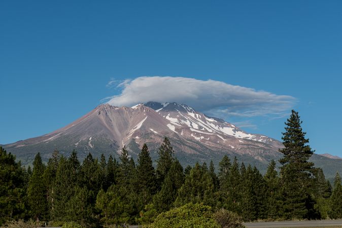 Mount Shasta on sunny day with cloud on top