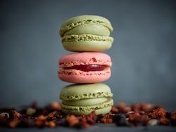 Tasty macaroons with tea leaves