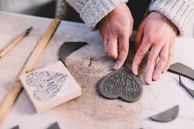 Crop potter making hearts