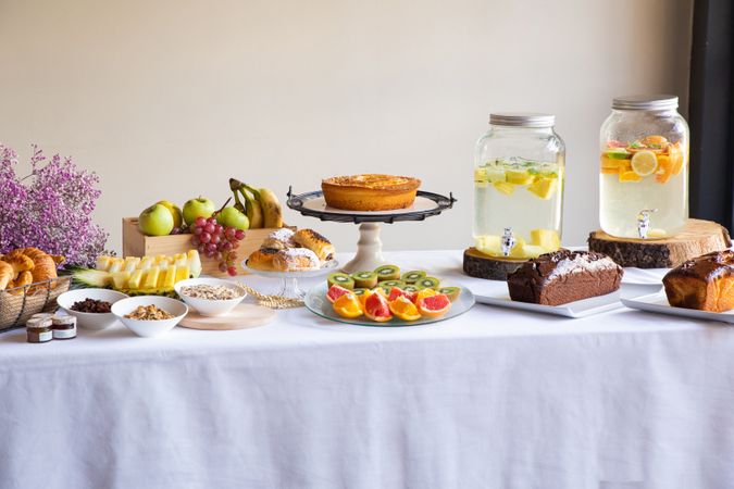 Beautiful table setting with tasty dishes