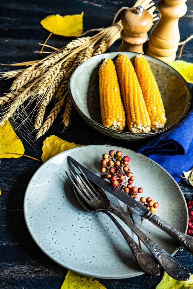 Table setting with elegant rustic autumnal decor