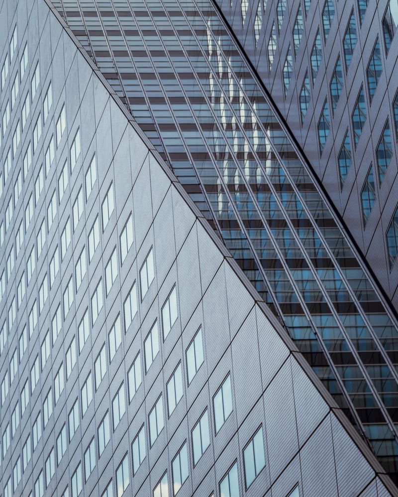 Skyscraper glass bloc with lots of windows