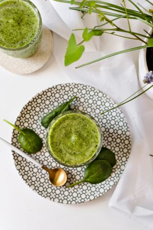 Healthy green smoothie detox