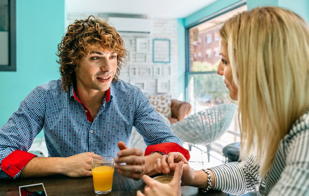 Couple drinking something at a cafe