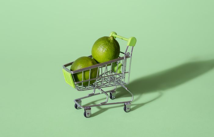 Limes in supermarket cart