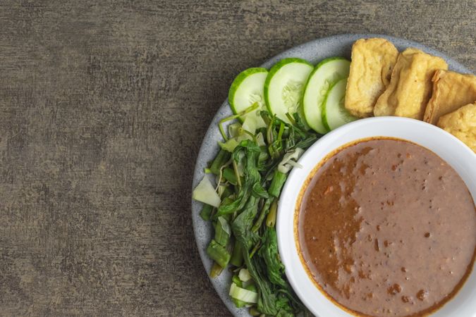 pecel Indonesian vegetable salad