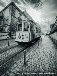 Historic tram in Porto 0W3MW0
