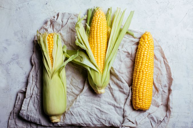 Phases of fresh corn peeling