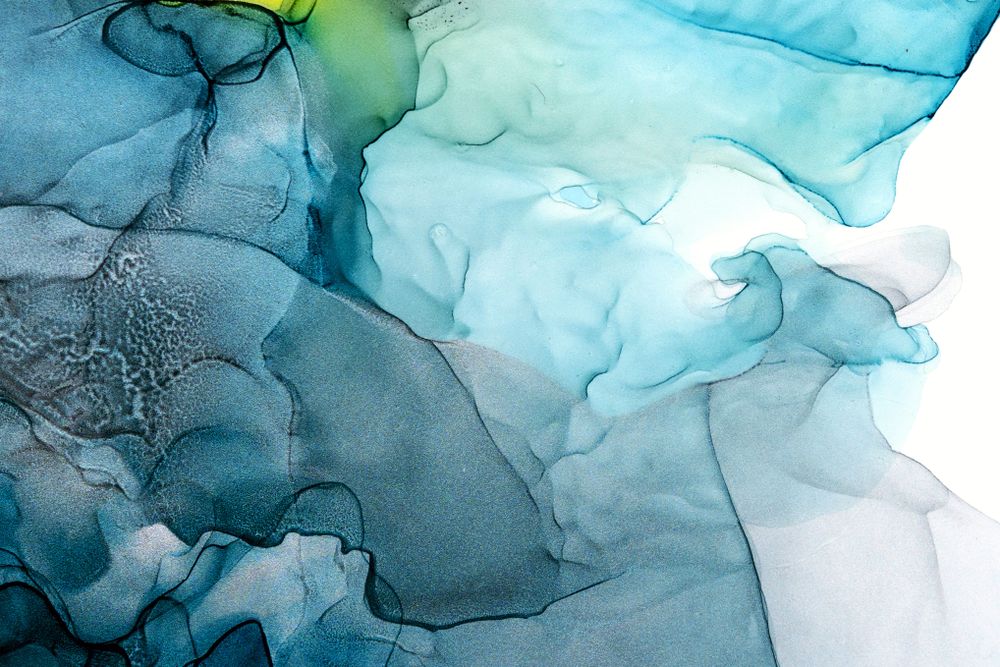 Modern fluid art with Alcohol Ink