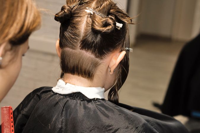 Process of cutting bob, back view