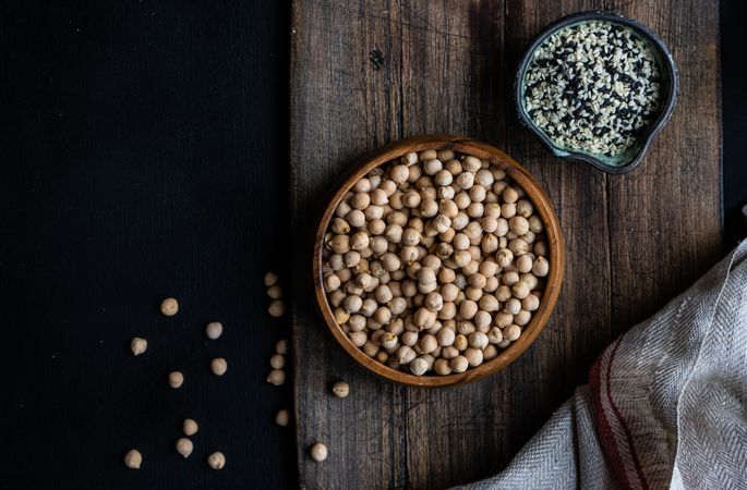 Bowl of garbanzo beans and sesame seeds