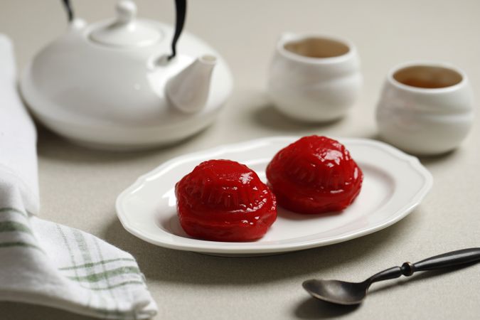 Angku Kue Thok Red Tortoise Cake with Mungbean Paste FIlling