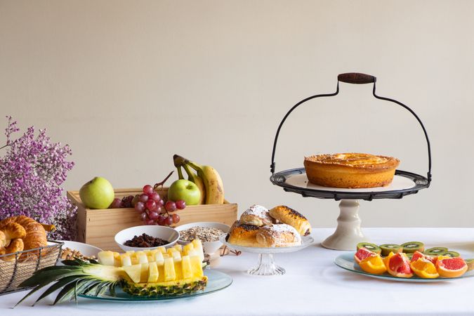 Beautiful table setting with tasty dishes
