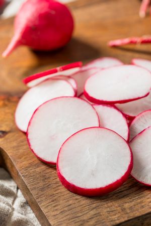 Organic Red Cut Radish Slices