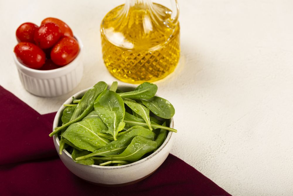 Arugula salad with tomatoes