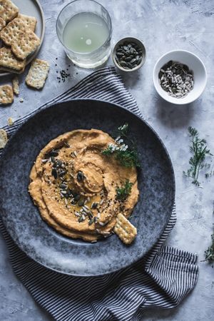 Baked carrots hummus