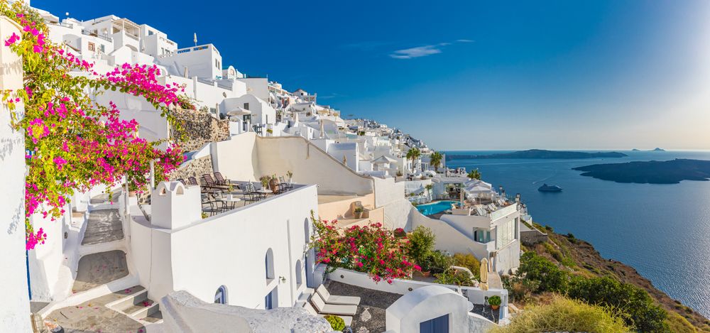 Santorini buildings on the cliff