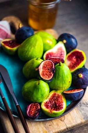 Freshly picked figs on a plate