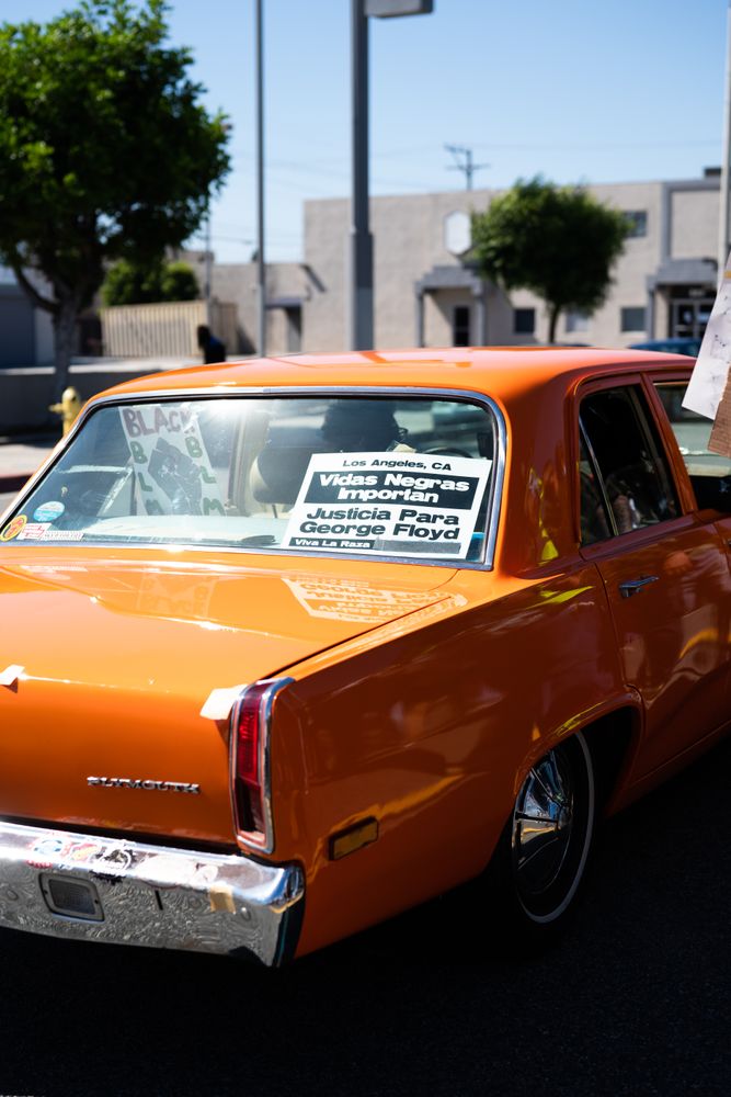 Los Angeles, CA, USA — June 7th, 2020: “vitas negras importan” sign on orange car