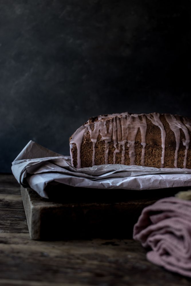 Delicious orange cake with poppy seeds and creme