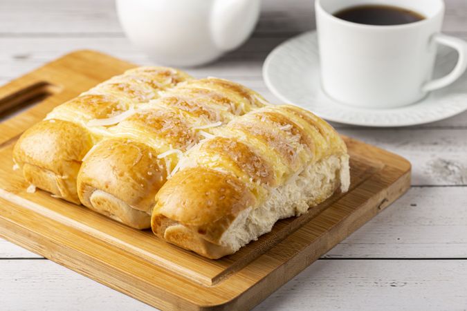 Sweet bread with cream and coconut.