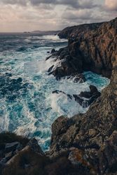 Big rocks and wavy sea
