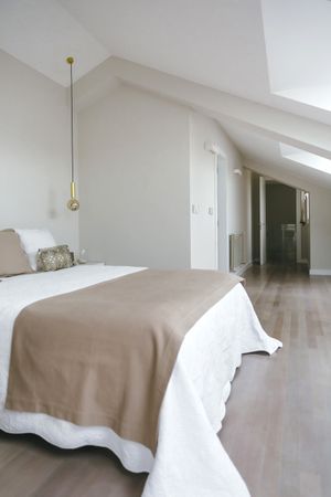 Bedroom with queen size bed