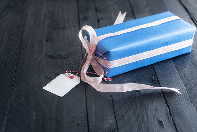 Blue gift with a blank label