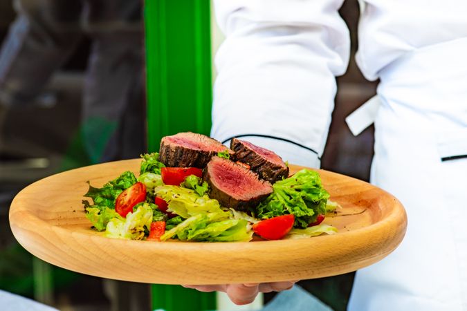 Steak salad with fresh lettuce