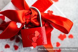 Giftbox with red padlock & ribbon 0LddYA