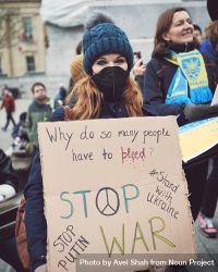 London, England, United Kingdom - March 5 2022: Woman with “stop war” sign in London 4ZpxA0