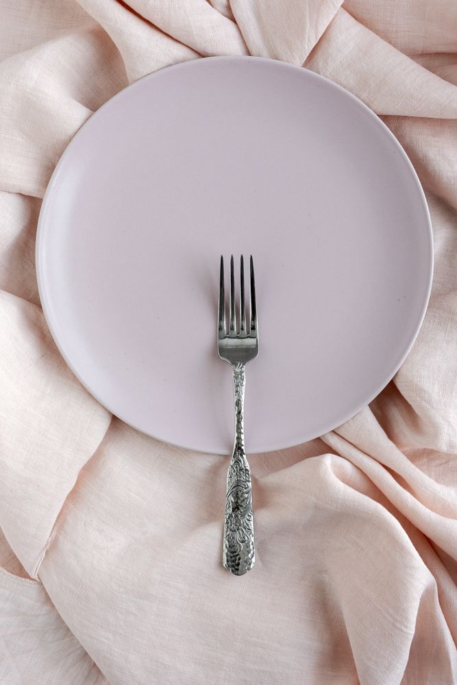 From above picture of composition of dish and cutlery