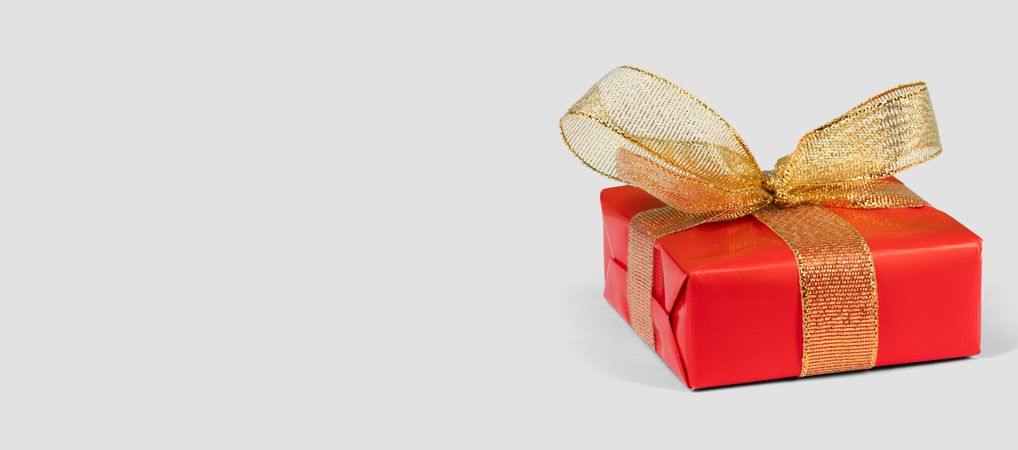 Minimal holiday banner with gift box