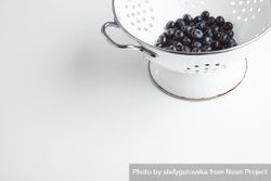 Fresh blueberries in strainer 0JYdlb