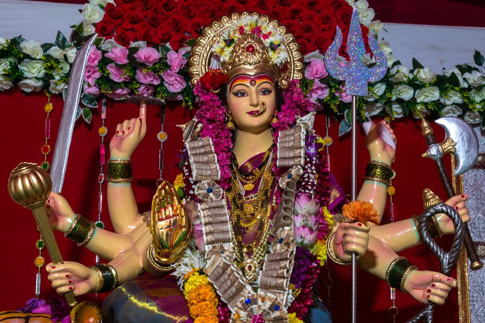 A beautiful idol of Maa Durga being worshipped at a temple in Mumbai for the auspicious Indian festival of Navratri