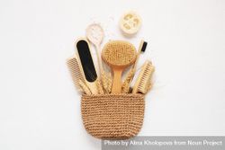 Basket of bath brushes and salts 0Pwvab