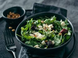Aragula, beet and cheese salad