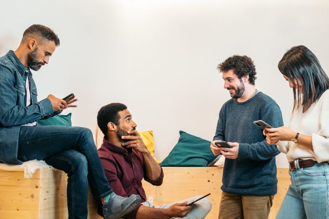 Business Community: A Photo of the Collaborative Work Environment