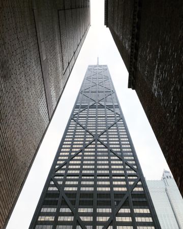Low angle photography 875 North Michigan Avenue Skyscraper in Chicago, Illinois