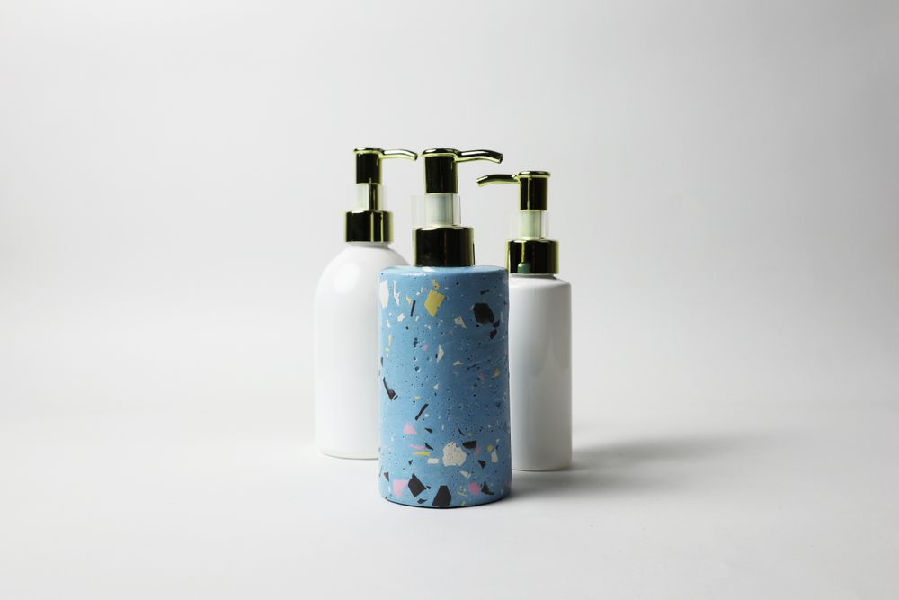 Bottle pump mockup for display your product