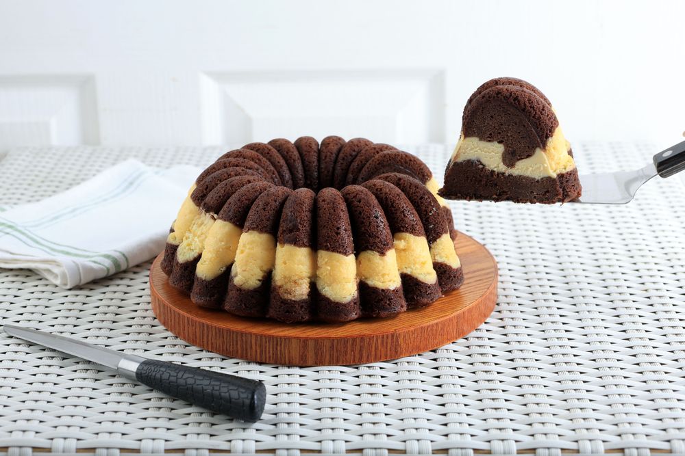 Homemade Chocolate Cream Cheese Bundt Cake